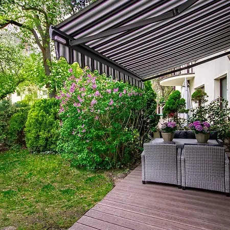 شقة Inpoint 2-bedrooms With Private Garden And Free Parking كراكوفيا